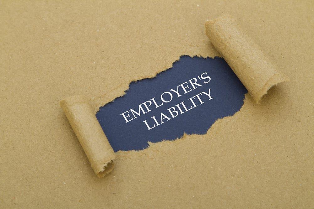 Η υποχρεωτική ασφάλιση ευθύνης εργοδότη και οι κίνδυνοι που αντιμετωπίζουν οι μεγάλοι όμιλοι εταιρειών