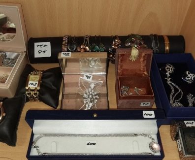 stolen-jeweleries