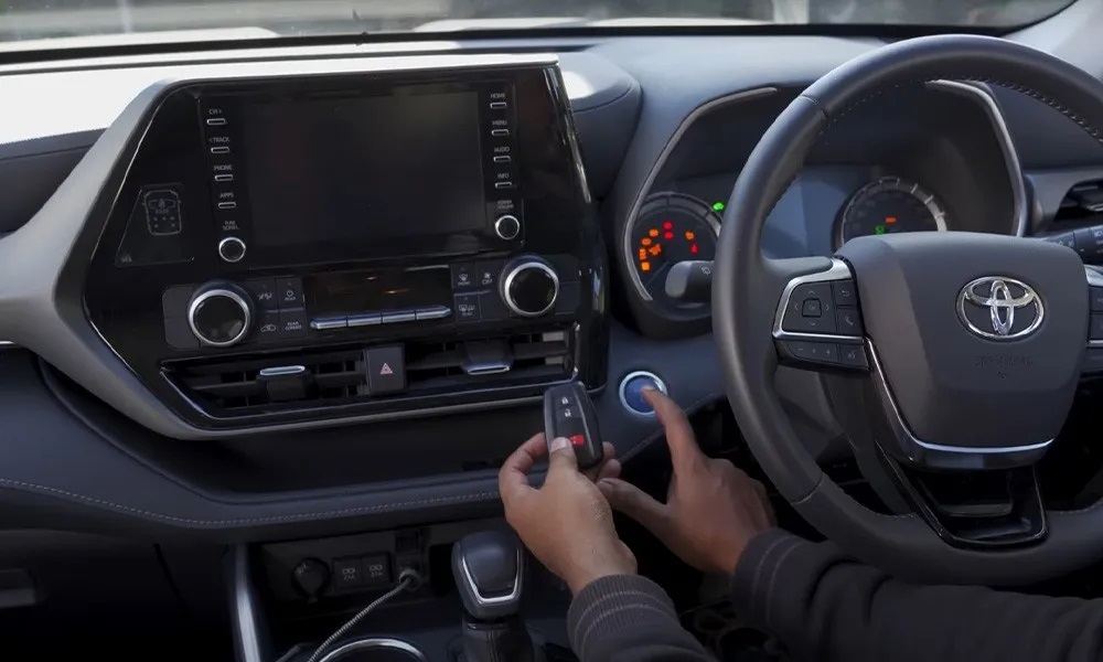Ο απίστευτος νέος τρόπος που κλέβουν τα αυτοκίνητα (+video)
