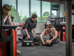 first-aid-training-in-the-work-place