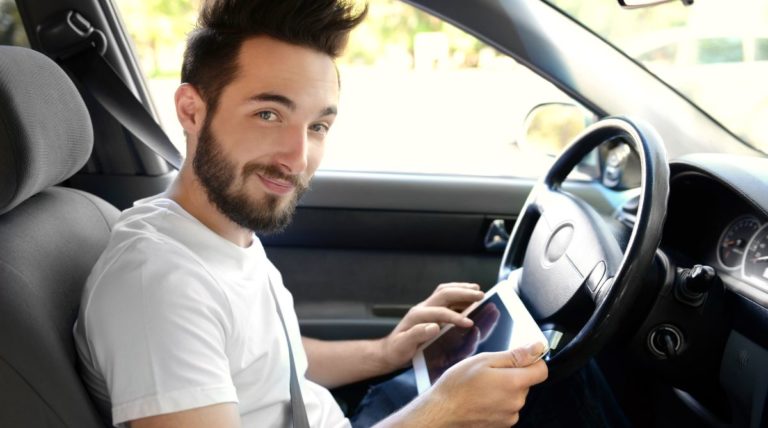 Το κουμπί στο αυτοκίνητο που κανείς οδηγός δεν χρησιμοποιεί ενώ είναι σημαντικό