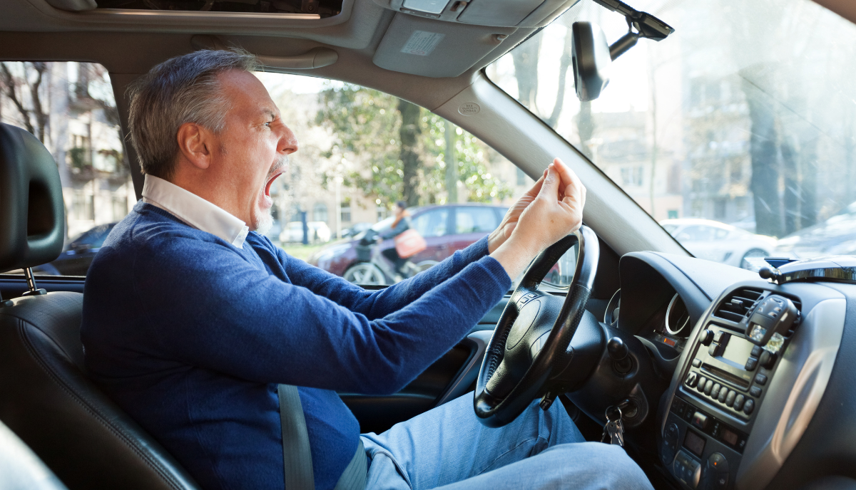 Οδική ασφάλεια: Τι είναι ο οδηγικός θυμός; Πώς τον αντιμετωπίζουμε;