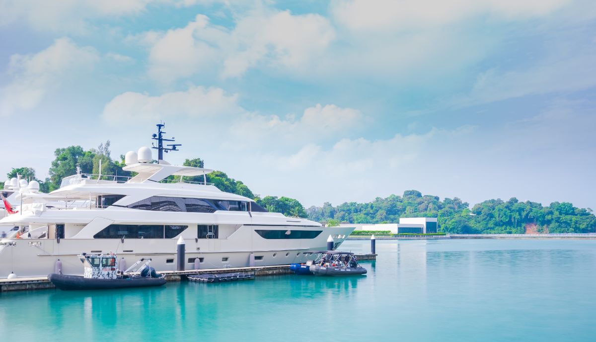 Insurance entry surveys for boats and yachts