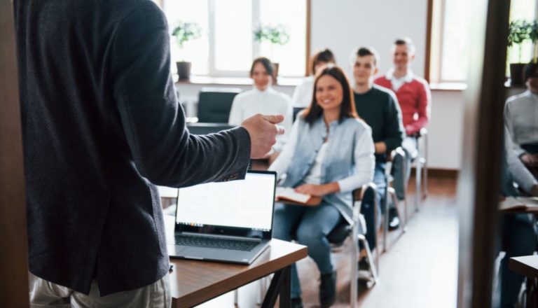 Breakfast Underwriting Webinars: 10 διαλέξεις του ΑΙΚ