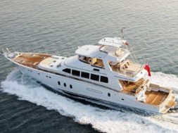 yacht