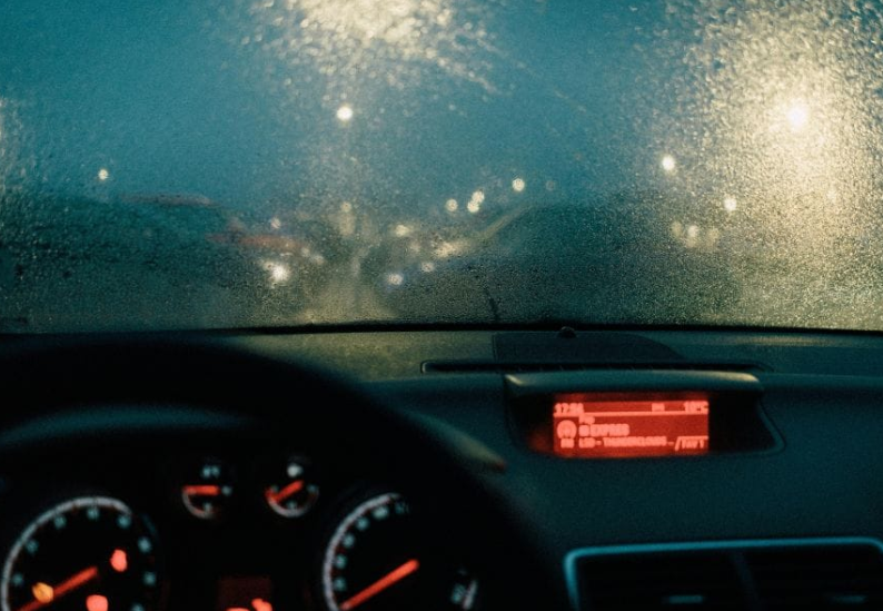 Ασφάλεια αυτοκινήτου για φυσικά φαινόμενα: Τι καλύπτει και πώς αποζημιώνεσαι