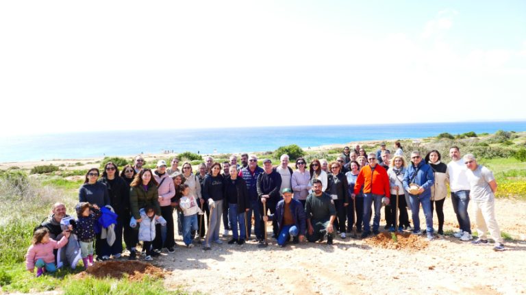 Η Universal Life προχωρά σε δεντροφύτευση στο Κάβο Γκρέκο ενισχύοντας τις δράσεις αναδάσωσης της Κύπρου