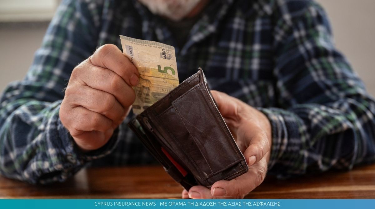 Αυξήσεις έως 50% στους χαμηλοσυνταξιούχους: Τα σενάρια για τις νέες συντάξεις
